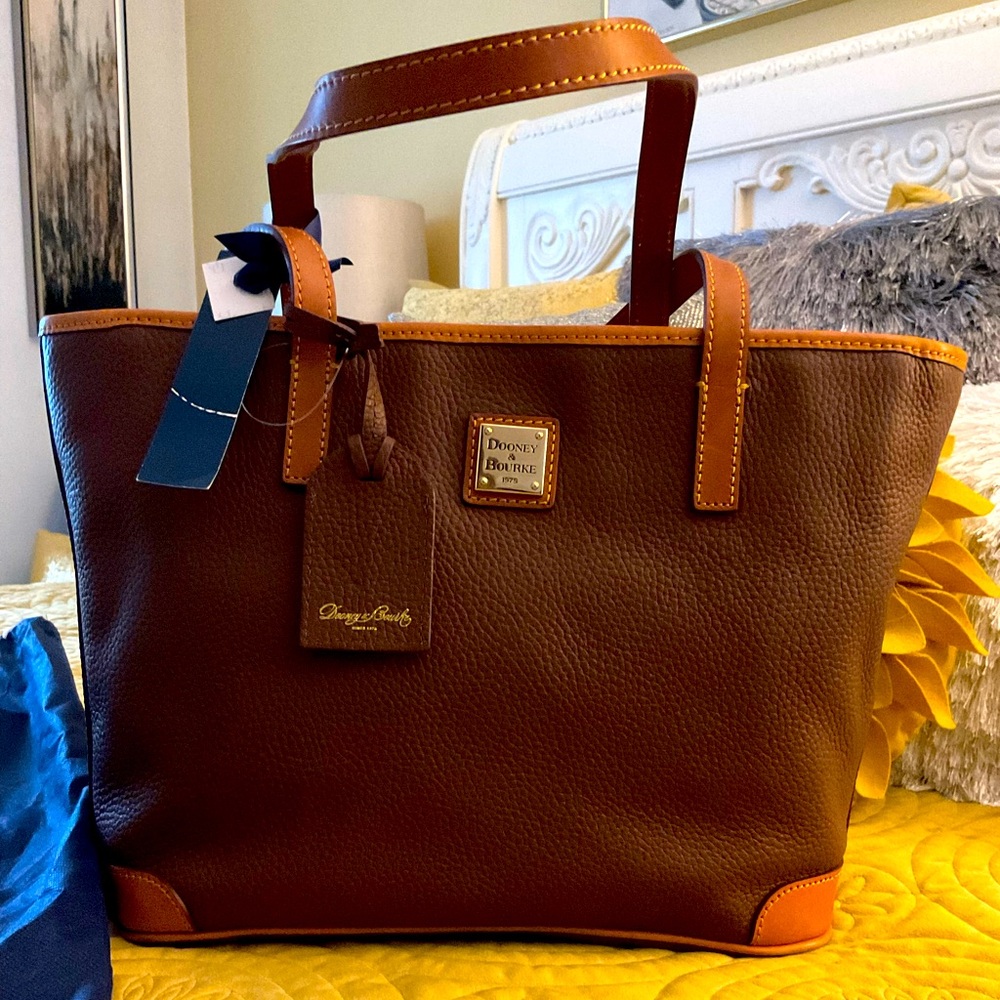 DOONEY & BOURKE The Charleston Shopper